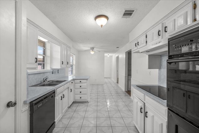 2301 Claridge Circle, Plano, TX 75075