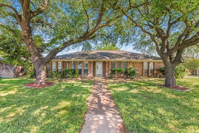 2301 Claridge Circle, Plano, TX 75075