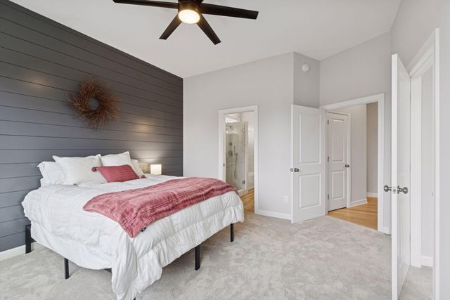 25 Summit Farm Lane, Gem Lake, MN 55110