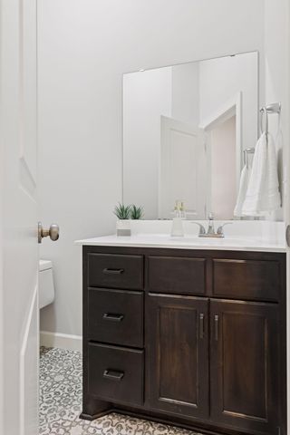 25 Summit Farm Lane, Gem Lake, MN 55110