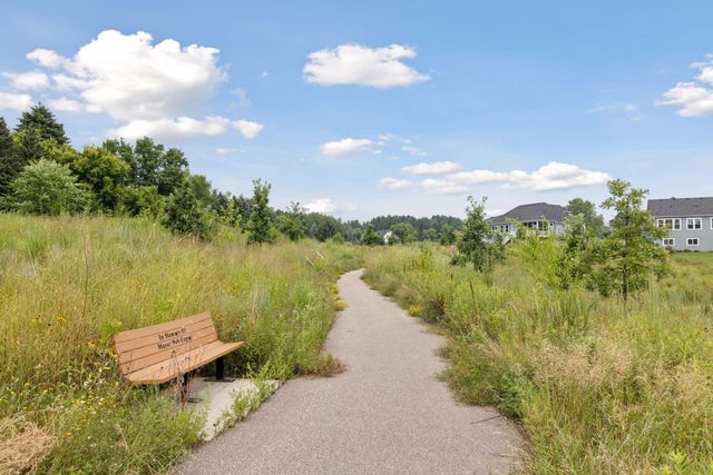 25 Summit Farm Lane, Gem Lake, MN 55110