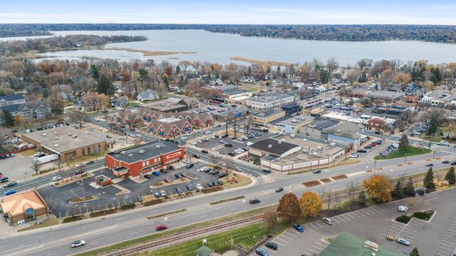 25 Summit Farm Lane, Gem Lake, MN 55110