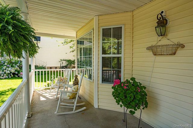 4 Fable Road, Saint James, NY 11780