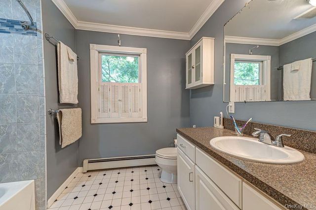 4 Fable Road, Saint James, NY 11780