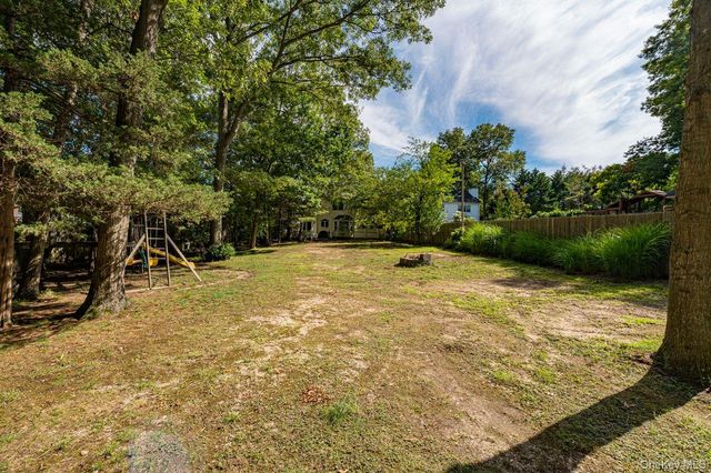 4 Fable Road, Saint James, NY 11780