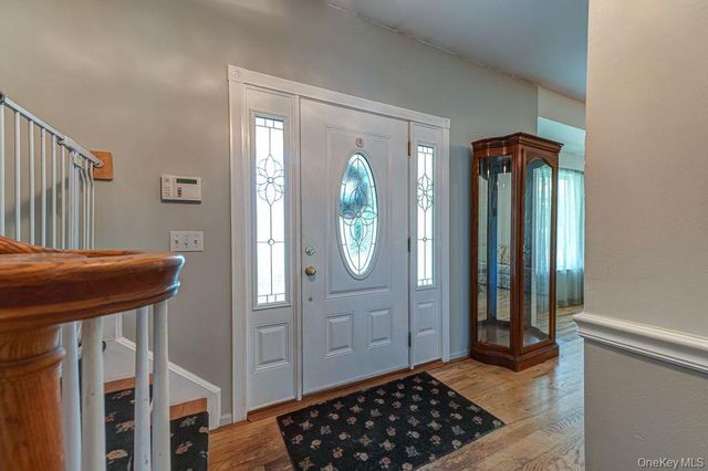 4 Fable Road, Saint James, NY 11780