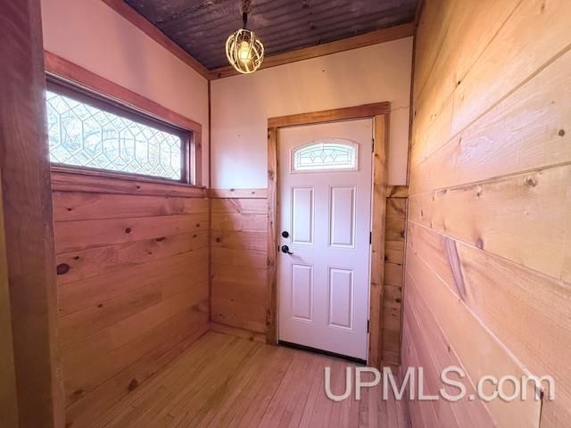 118 S Fifth Street, Crystal Falls, MI 49920