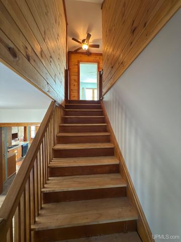 118 S Fifth Street, Crystal Falls, MI 49920