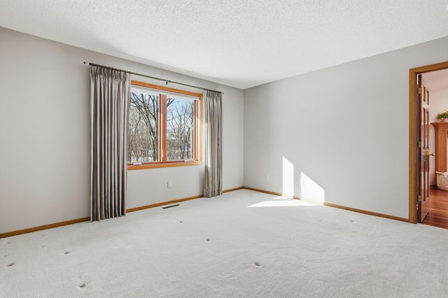 18131 Judicial Way S, Lakeville, MN 55044