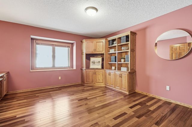 18131 Judicial Way S, Lakeville, MN 55044