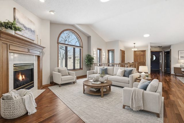 18131 Judicial Way S, Lakeville, MN 55044