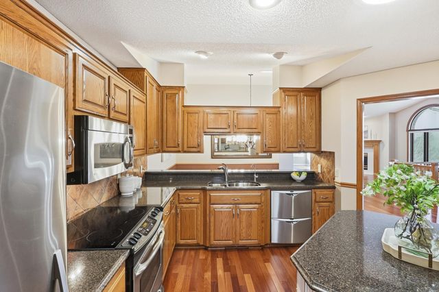 18131 Judicial Way S, Lakeville, MN 55044