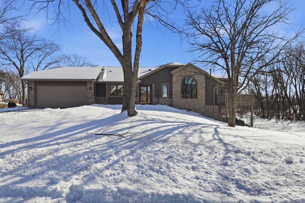 18131 Judicial Way S, Lakeville, MN 55044