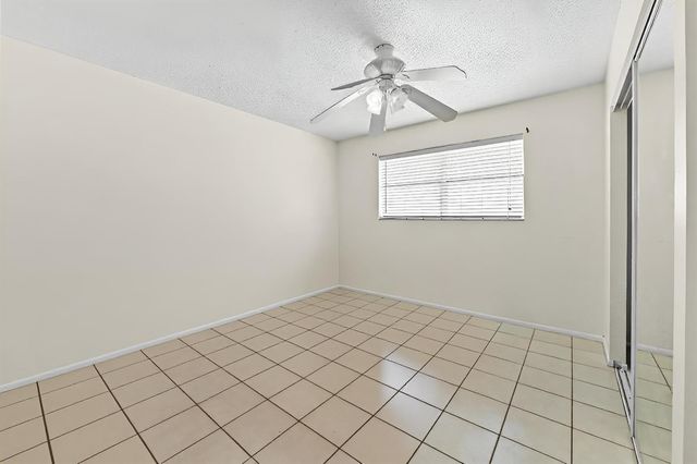 109 Lake Barbara Drive, West Palm Beach, FL 33411