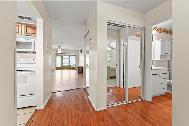 109 Lake Barbara Drive, West Palm Beach, FL 33411