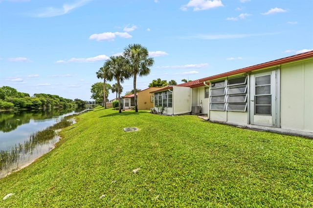 109 Lake Barbara Drive, West Palm Beach, FL 33411