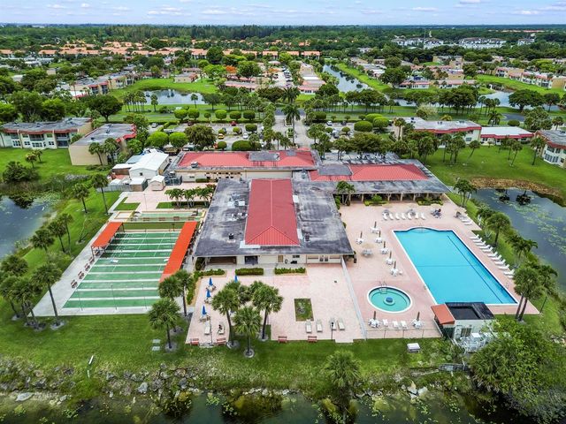 109 Lake Barbara Drive, West Palm Beach, FL 33411