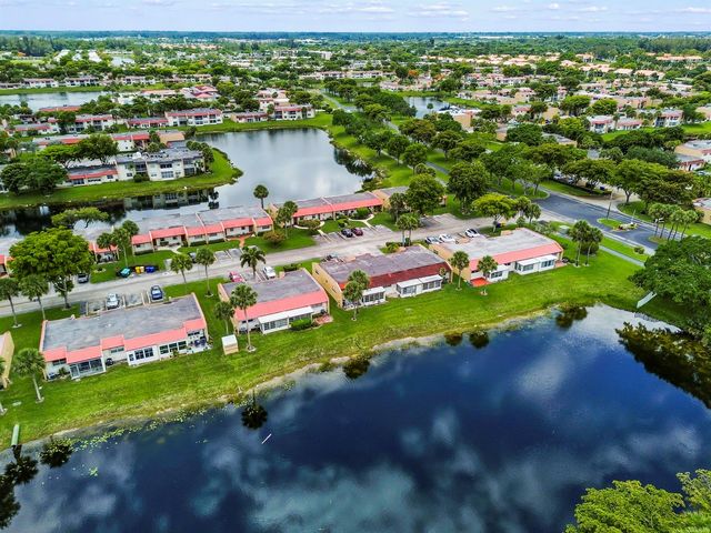 109 Lake Barbara Drive, West Palm Beach, FL 33411