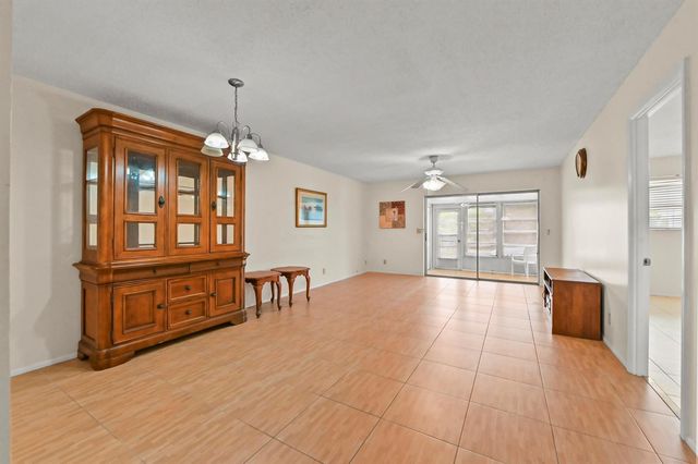 109 Lake Barbara Drive, West Palm Beach, FL 33411
