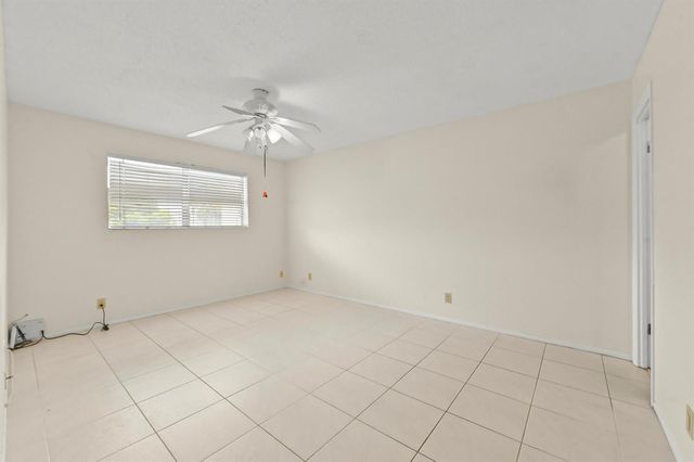 109 Lake Barbara Drive, West Palm Beach, FL 33411