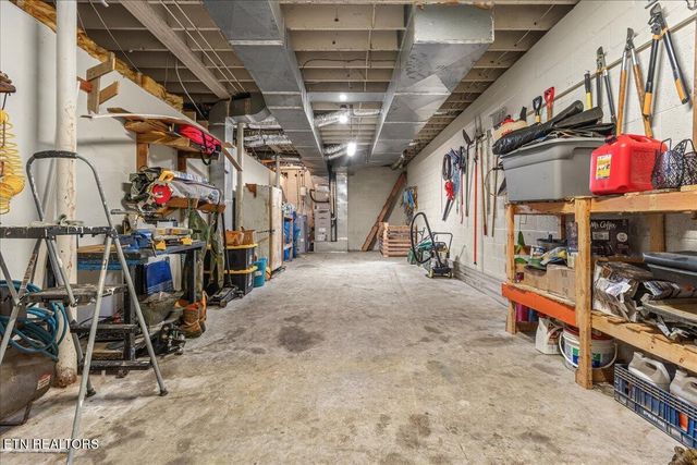 105 County Road 7130, Athens, TN 37303