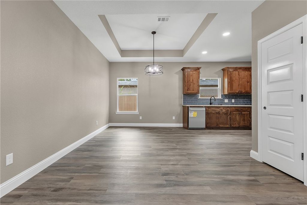 905A West Virginia Street, Navasota, TX 77868 — photo 4