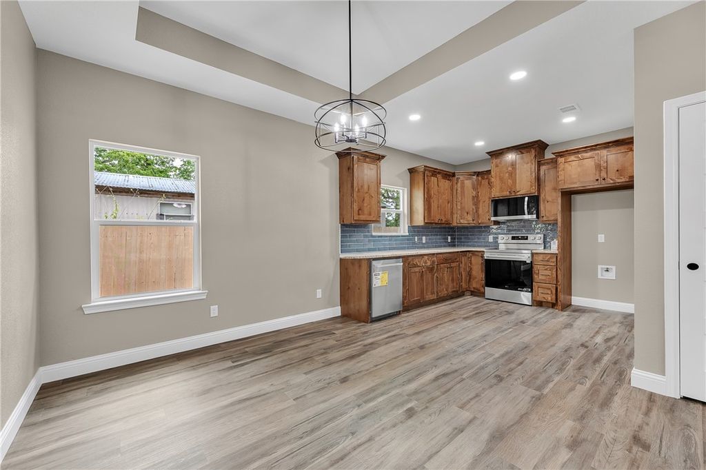 905A West Virginia Street, Navasota, TX 77868 — photo 5