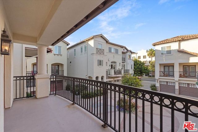 5743 Dawn, Playa Vista, CA 90094