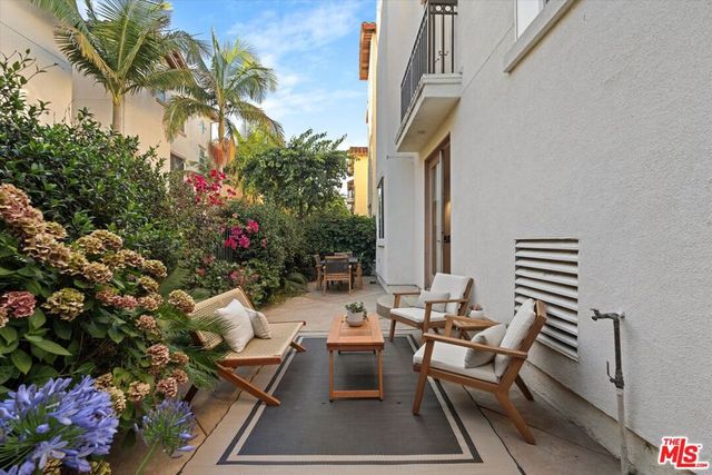 5743 Dawn, Playa Vista, CA 90094