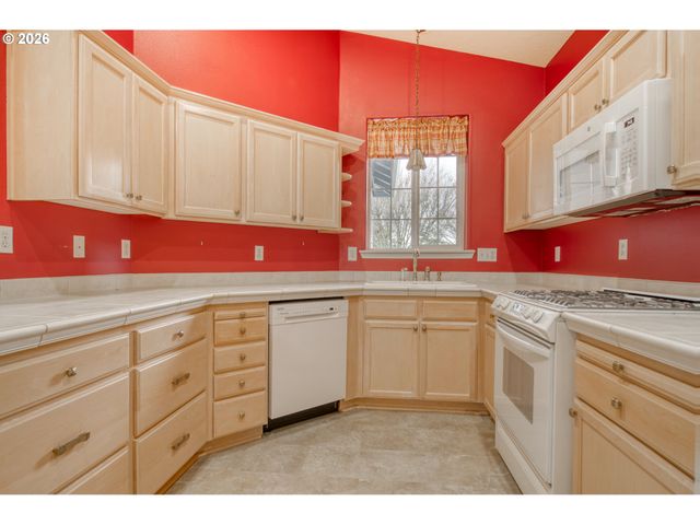 34827 WESTBORO Way, St Helens, OR 97051