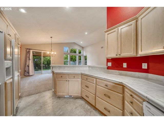 34827 WESTBORO Way, St Helens, OR 97051