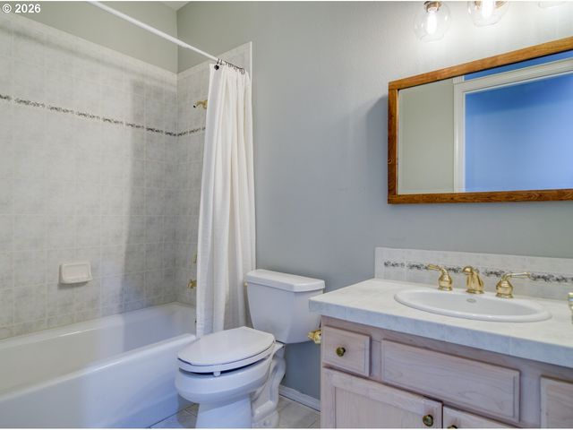 34827 WESTBORO Way, St Helens, OR 97051