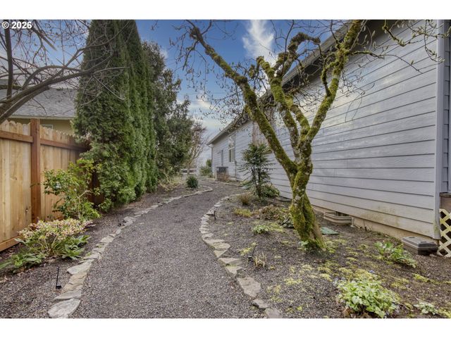 34827 WESTBORO Way, St Helens, OR 97051