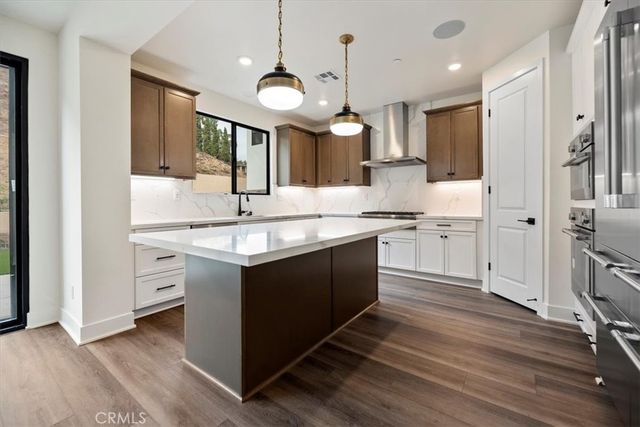 1019 N STALEY LANE, Los Angeles, CA 90042
