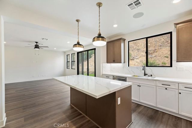 1019 N STALEY LANE, Los Angeles, CA 90042