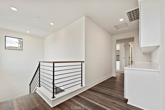 1019 N STALEY LANE, Los Angeles, CA 90042