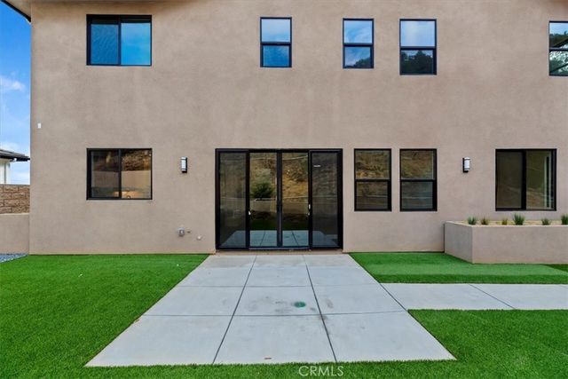 1019 N STALEY LANE, Los Angeles, CA 90042