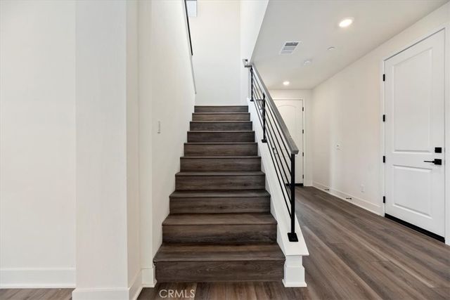 1019 N STALEY LANE, Los Angeles, CA 90042