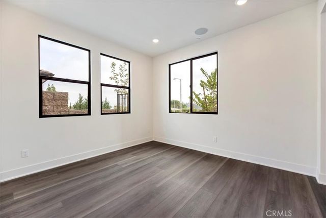 1019 N STALEY LANE, Los Angeles, CA 90042