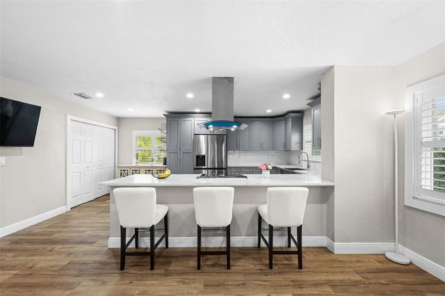 3301 W BALLAST POINT BOULEVARD, Tampa, FL 33611