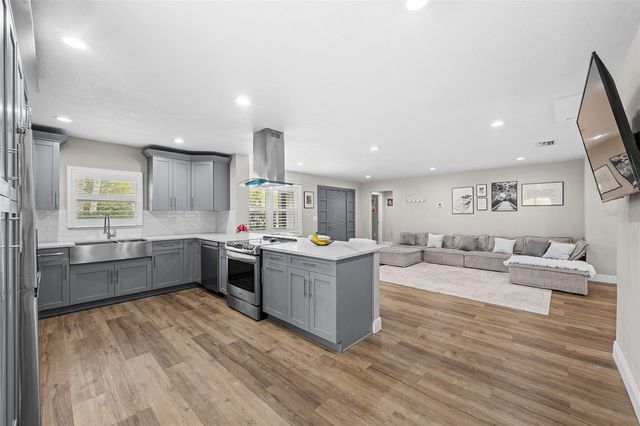 3301 W BALLAST POINT BOULEVARD, Tampa, FL 33611