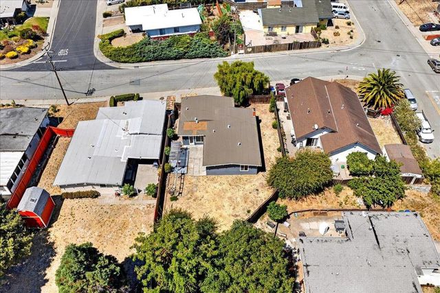 1111 Marionola Way, Pinole, CA 94564