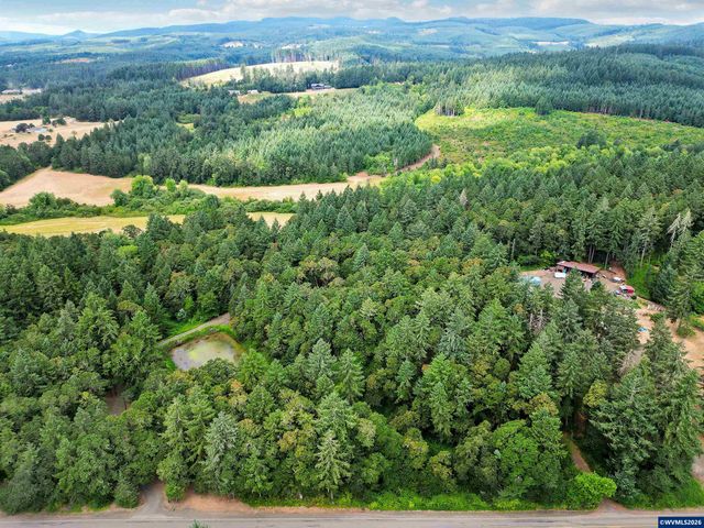 375 Pioneer Rd, Dallas, OR 97338