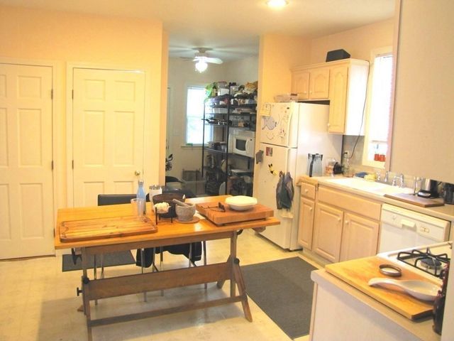 41 Cameron Ave 1, Somerville, MA 02144