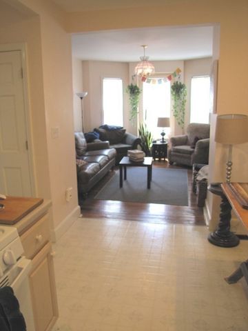 41 Cameron Ave 1, Somerville, MA 02144