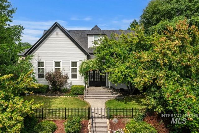 1155 N Ballantyne, Eagle, ID 83616
