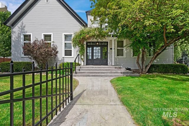 1155 N Ballantyne, Eagle, ID 83616