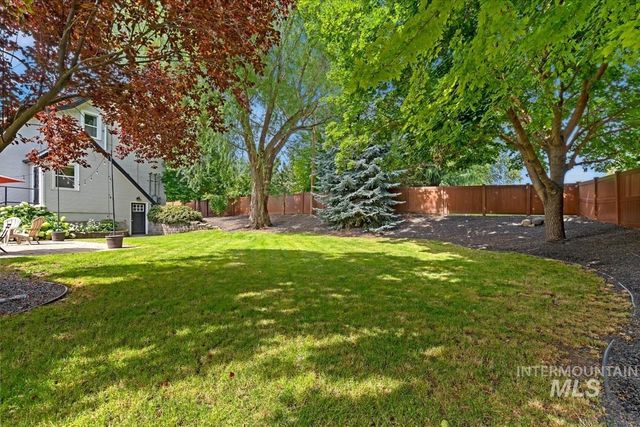 1155 N Ballantyne, Eagle, ID 83616
