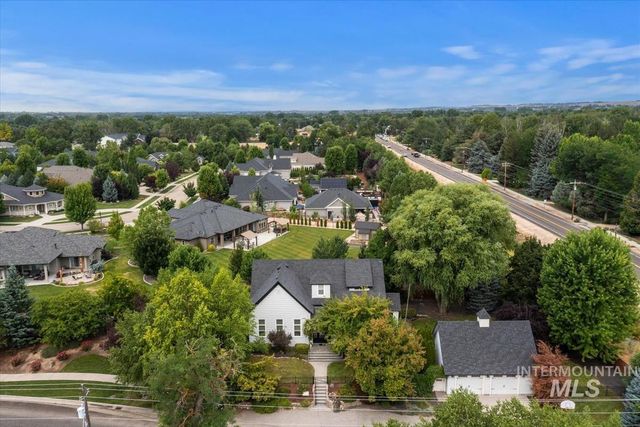 1155 N Ballantyne, Eagle, ID 83616