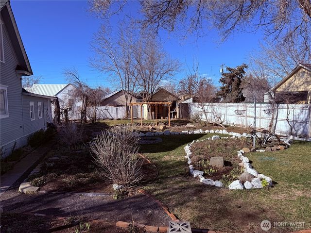 514 S Division Street, Odessa, WA 99159